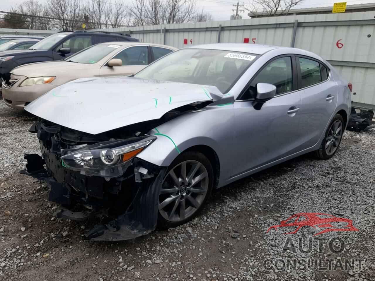 MAZDA 3 2018 - 3MZBN1V34JM230350