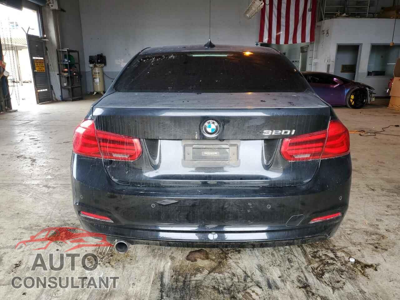 BMW 3 SERIES 2017 - WBA8A9C38HK620523