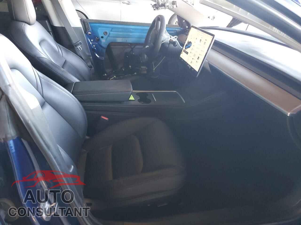 TESLA MODEL 3 2021 - 5YJ3E1EA8MF030621