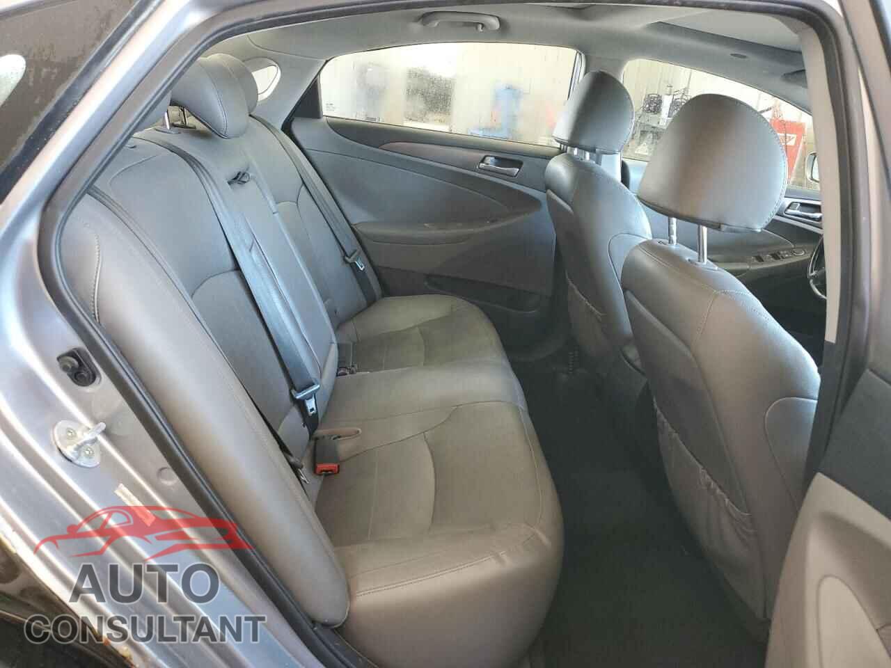 HYUNDAI SONATA 2014 - KMHEC4A49EA112797