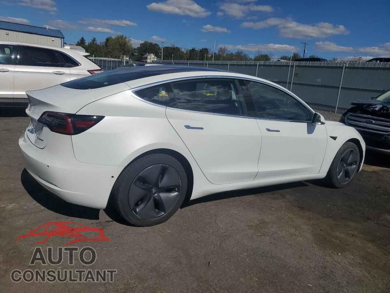 TESLA MODEL 3 2018 - 5YJ3E1EB4JF094837