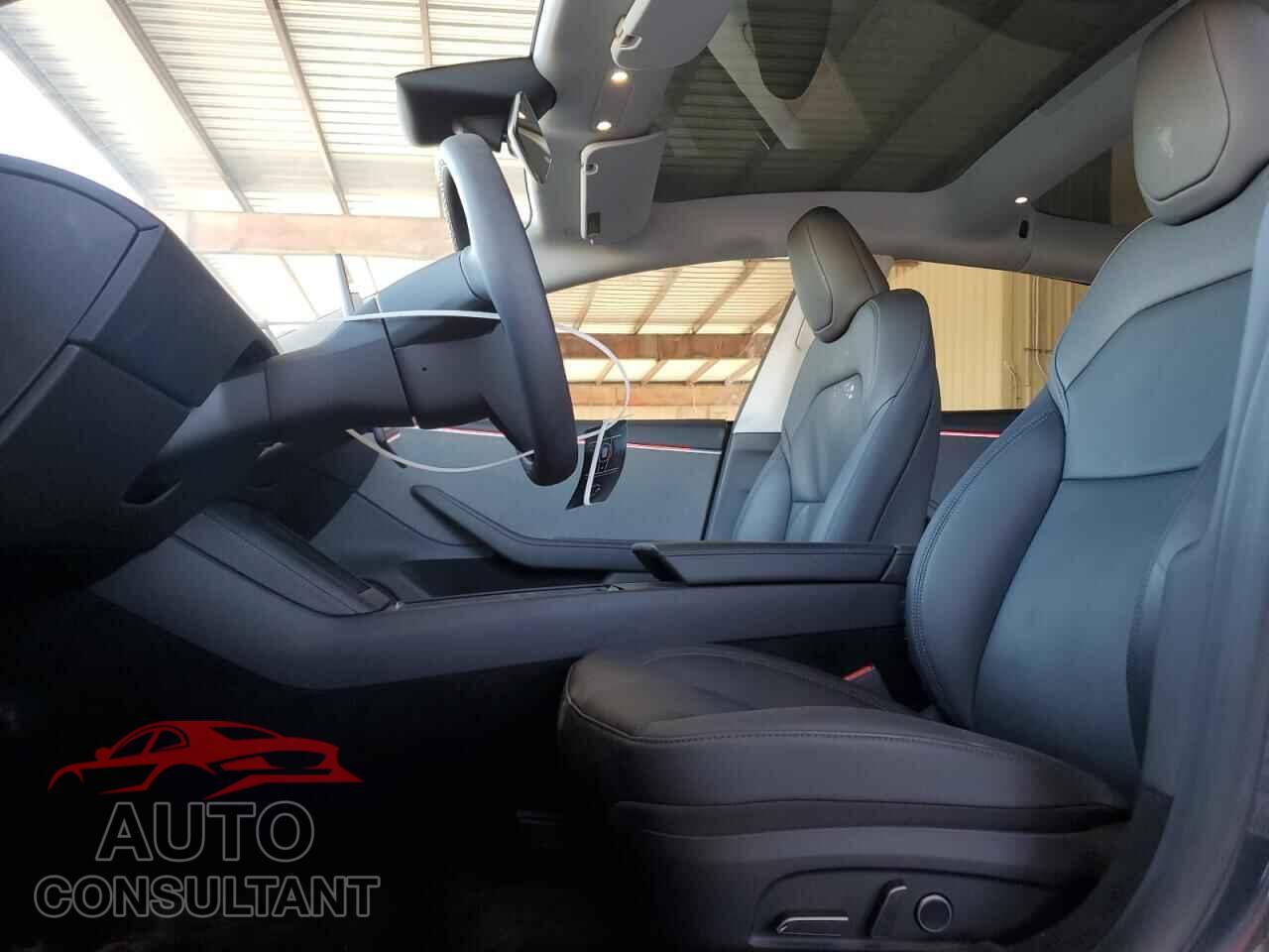 TESLA MODEL 3 2025 - 5YJ3E1EA2SF985928