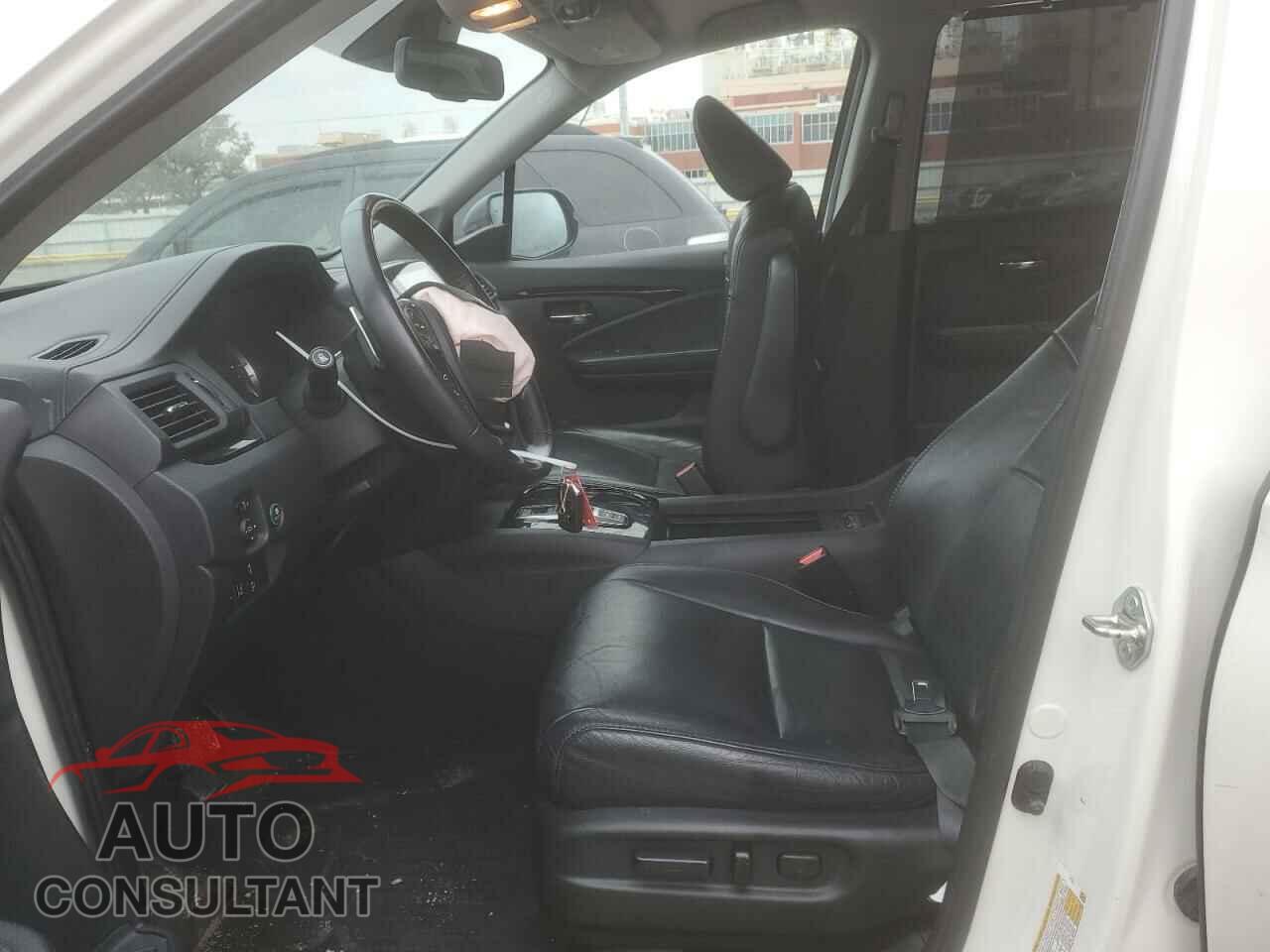 HONDA PILOT 2018 - 5FNYF5H9XJB030191