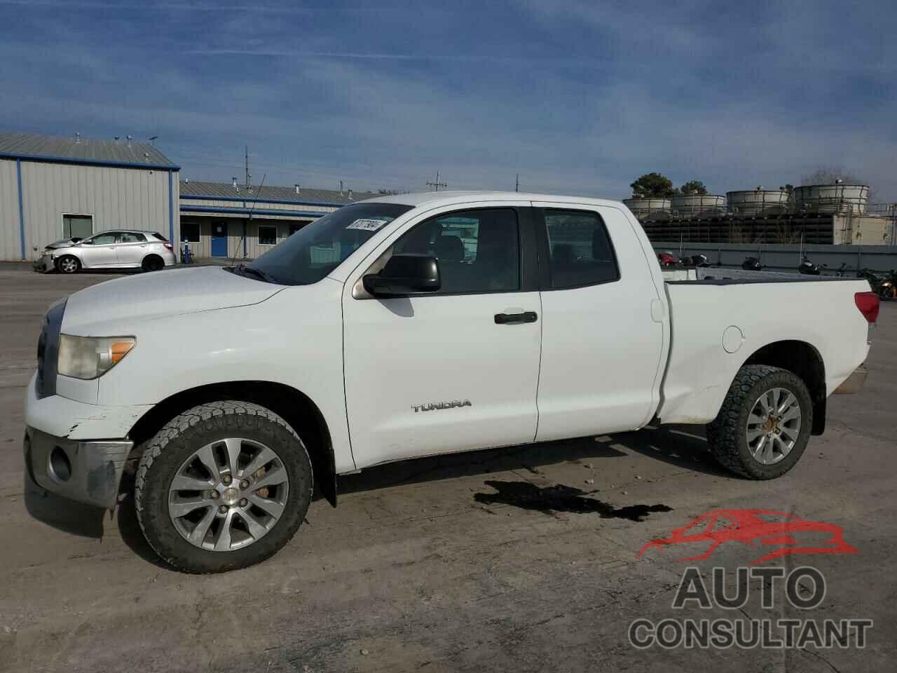 TOYOTA TUNDRA 2011 - 5TFUM5F14BX016814