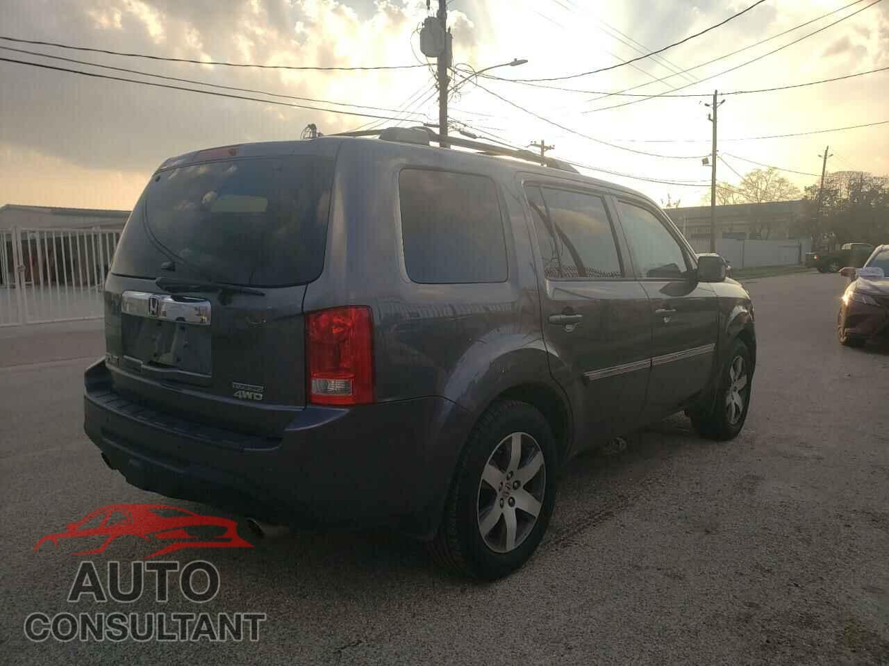 HONDA PILOT 2015 - 5FNYF4H93FB034861