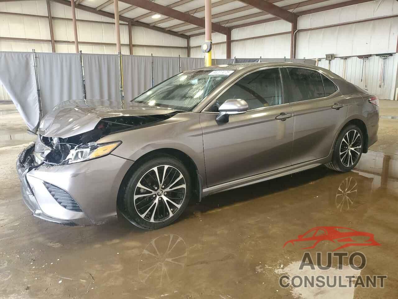 TOYOTA CAMRY 2018 - 4T1B11HK5JU095260