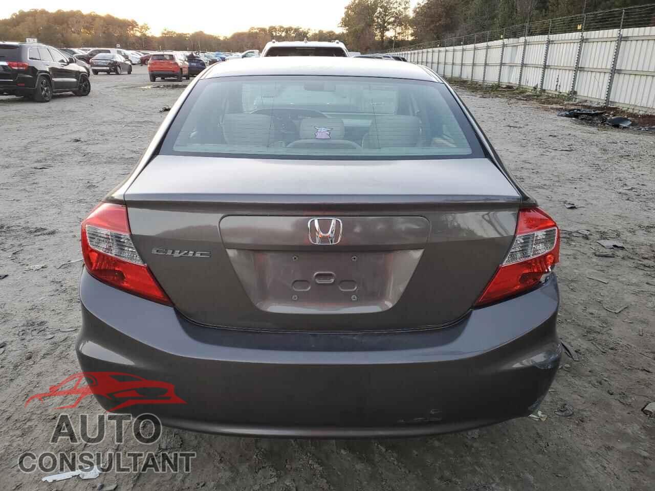 HONDA CIVIC 2012 - 2HGFB2F52CH596376