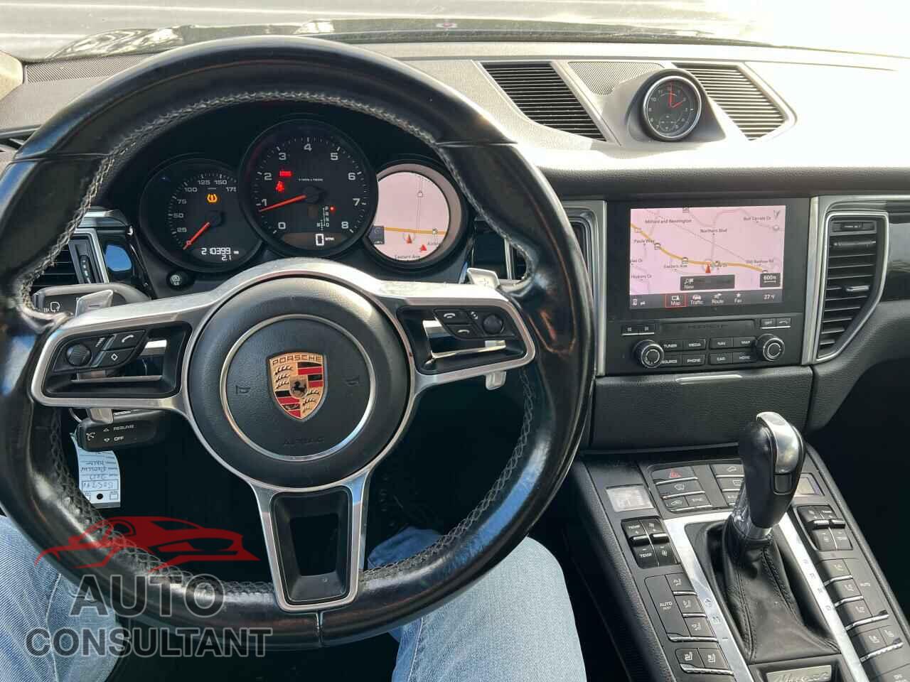 PORSCHE MACAN 2017 - WP1AA2A53HLB05390