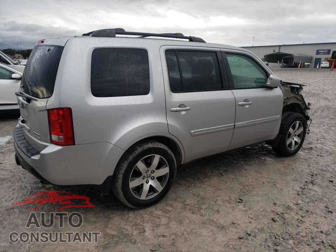 HONDA PILOT 2015 - 5FNYF4H93FB035220