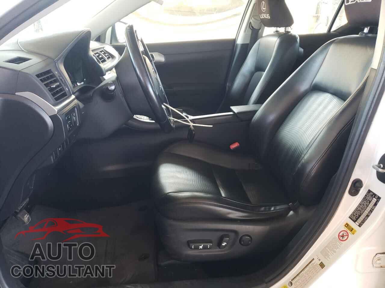 LEXUS CT 200 2011 - JTHKD5BH4B2012185