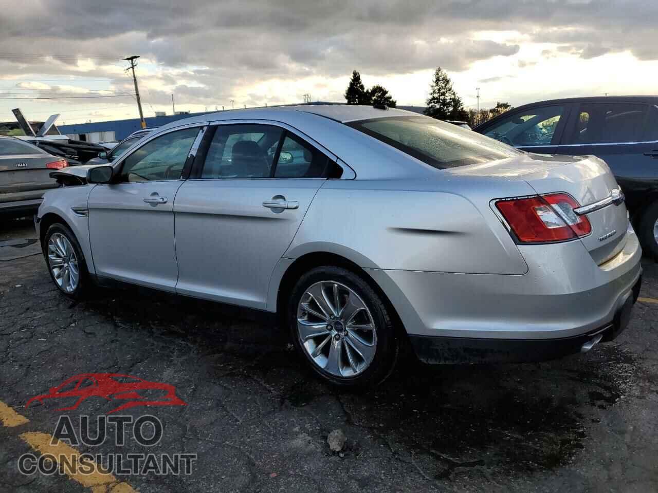 FORD TAURUS 2011 - 1FAHP2FW4BG151008