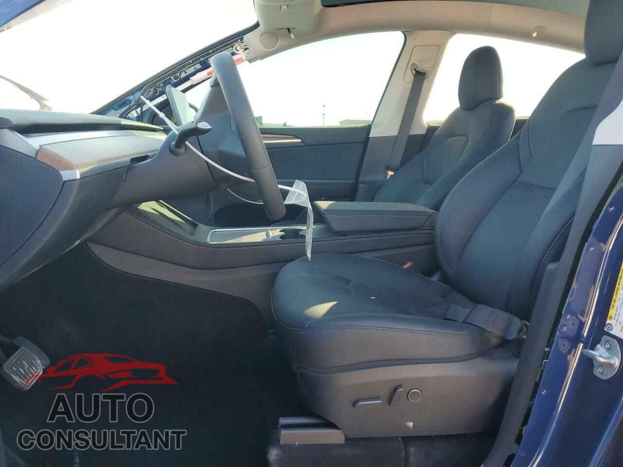 TESLA MODEL Y 2023 - 7SAYGDEE2PF888520