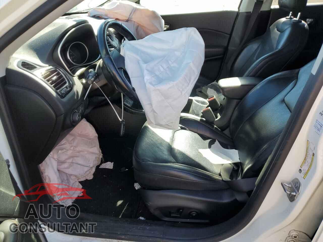 JEEP COMPASS 2018 - 3C4NJCCB6JT358435