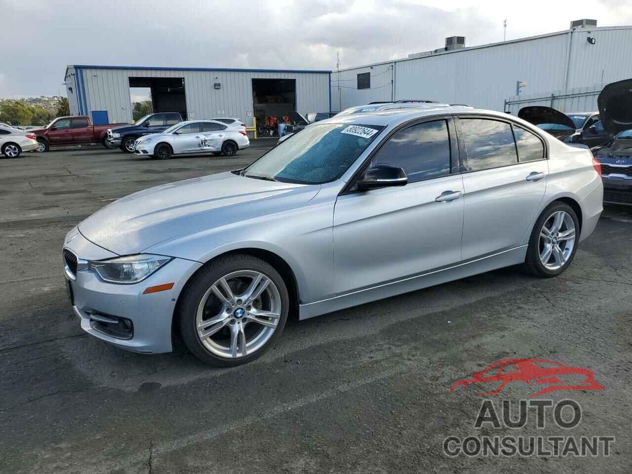 BMW 3 SERIES 2012 - WBA3A5G53CNP17828
