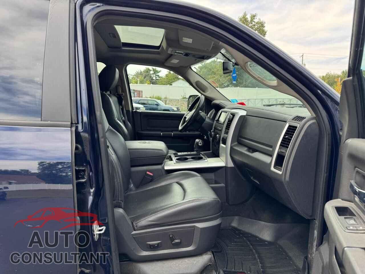 DODGE RAM 1500 2012 - 1C6RD7MT5CS271452