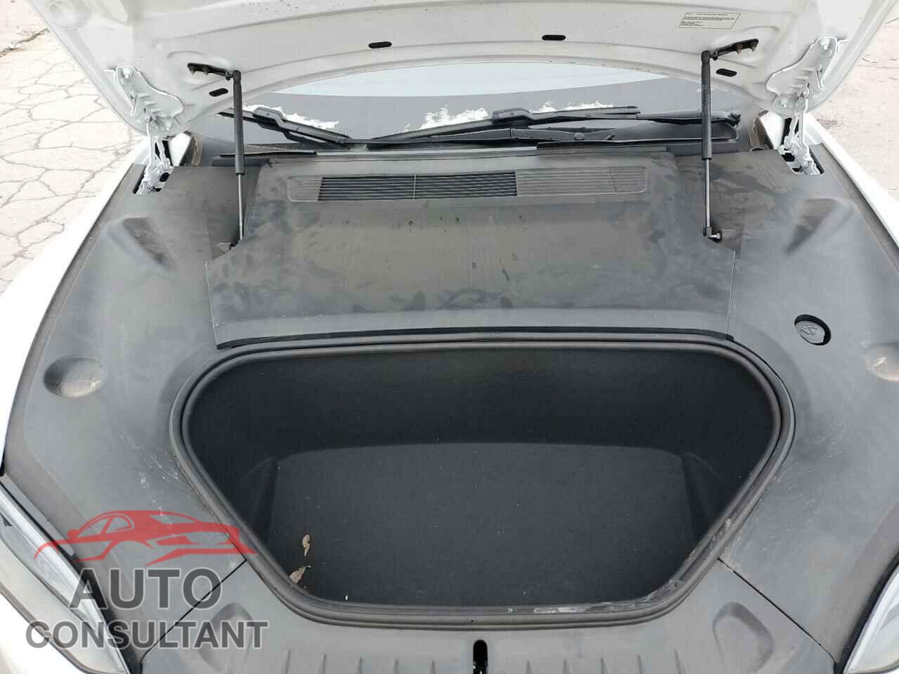 TESLA MODEL S 2023 - 5YJSA1E57PF501141