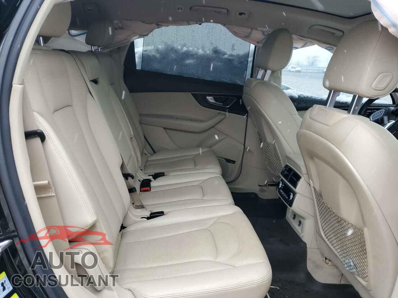 AUDI Q7 2019 - WA1VAAF78KD009077