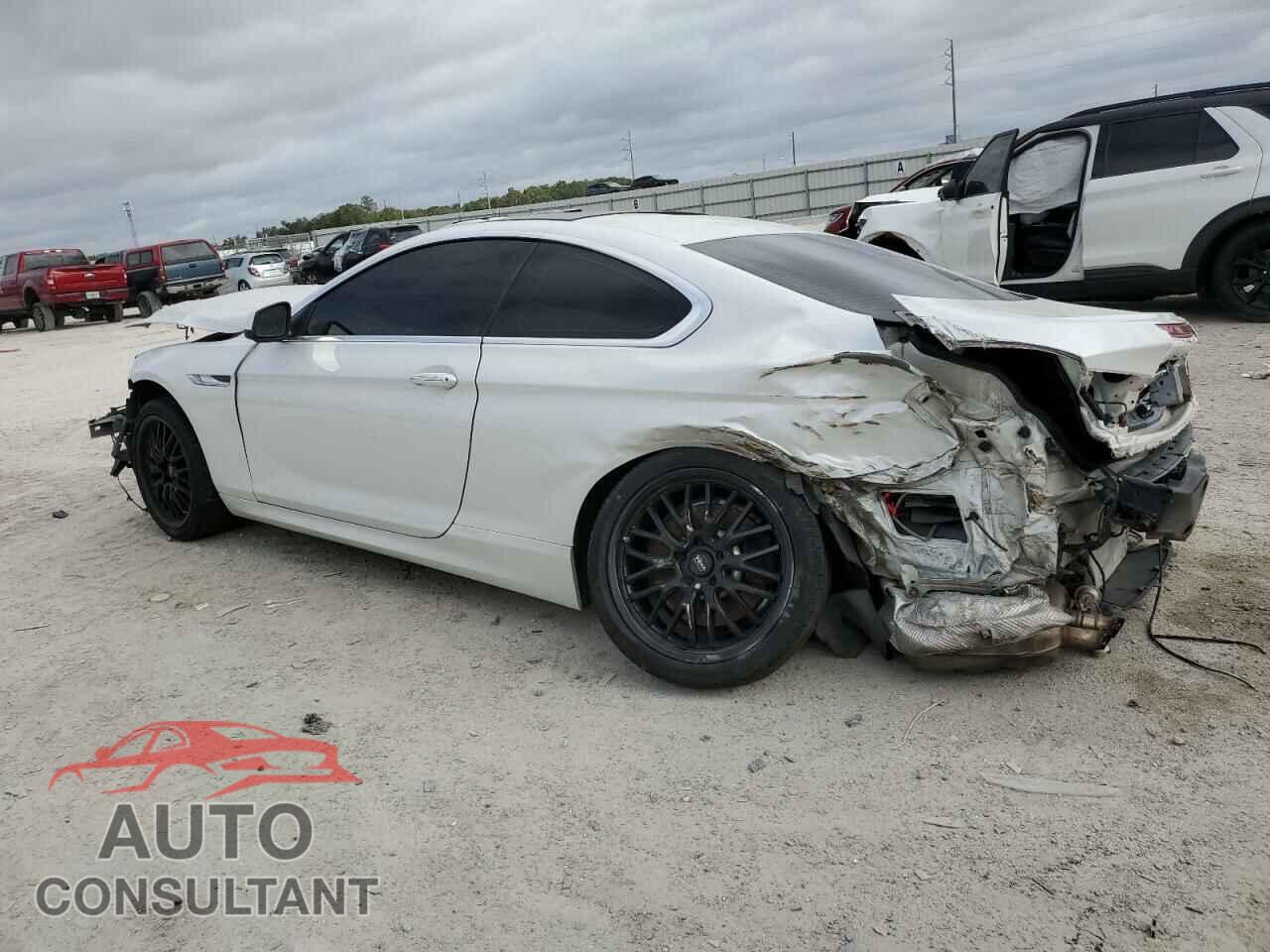 BMW 6 SERIES 2012 - WBALX3C50CC528560