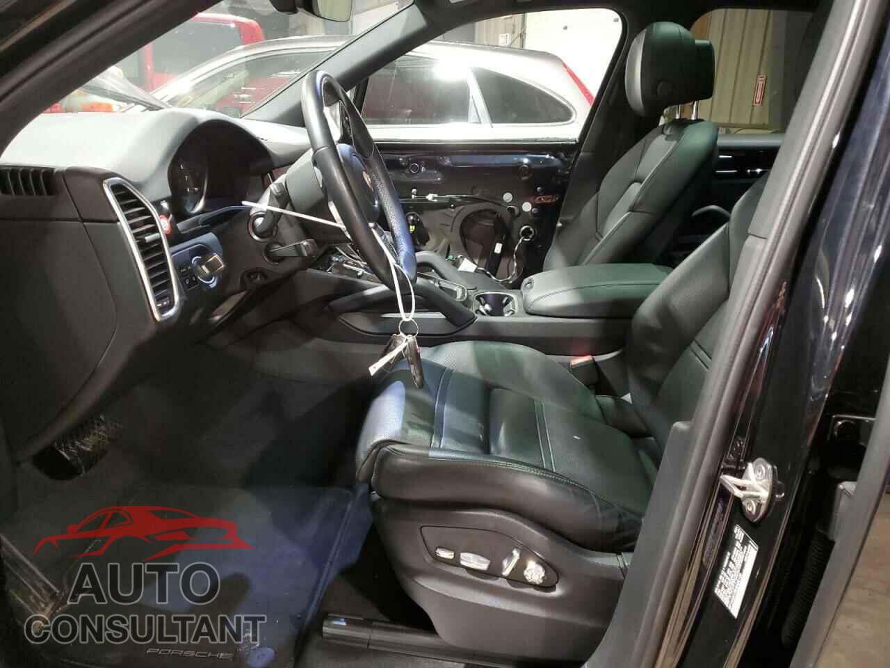 PORSCHE CAYENNE 2021 - WP1AA2AY0MDA08128