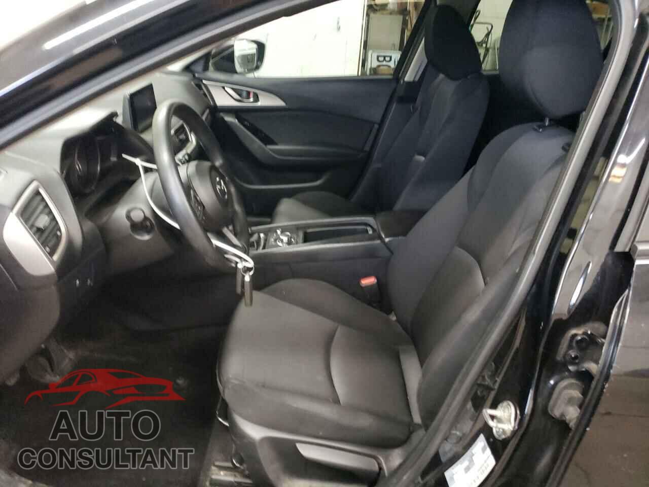 MAZDA 3 2018 - 3MZBN1K75JM177942
