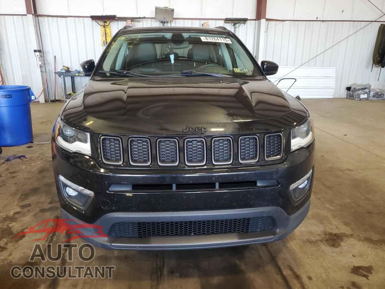 JEEP COMPASS 2019 - 3C4NJDCB3KT696009