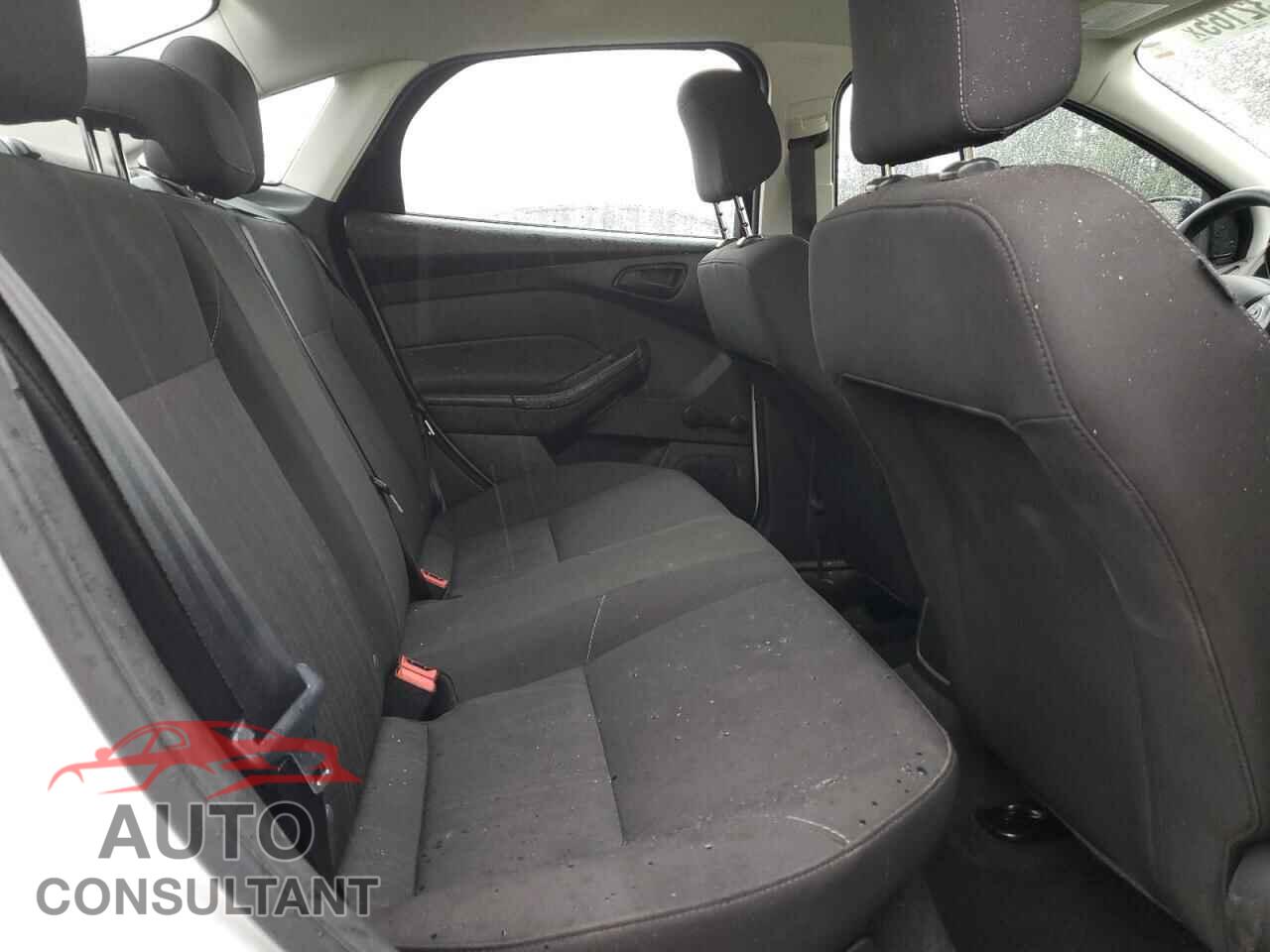 FORD FOCUS 2017 - 1FADP3E29HL223534