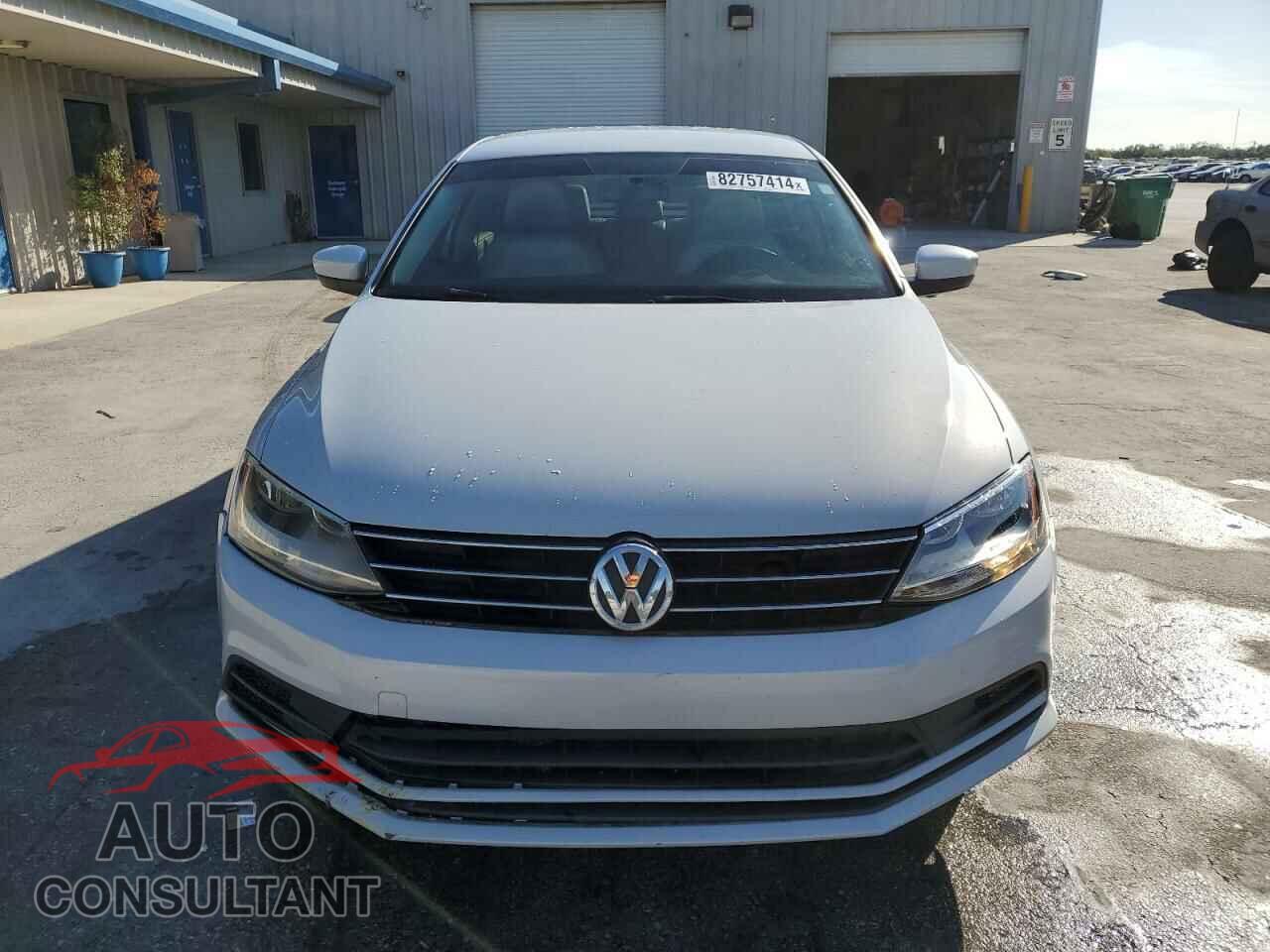 VOLKSWAGEN JETTA 2017 - 3VW2B7AJ3HM238143