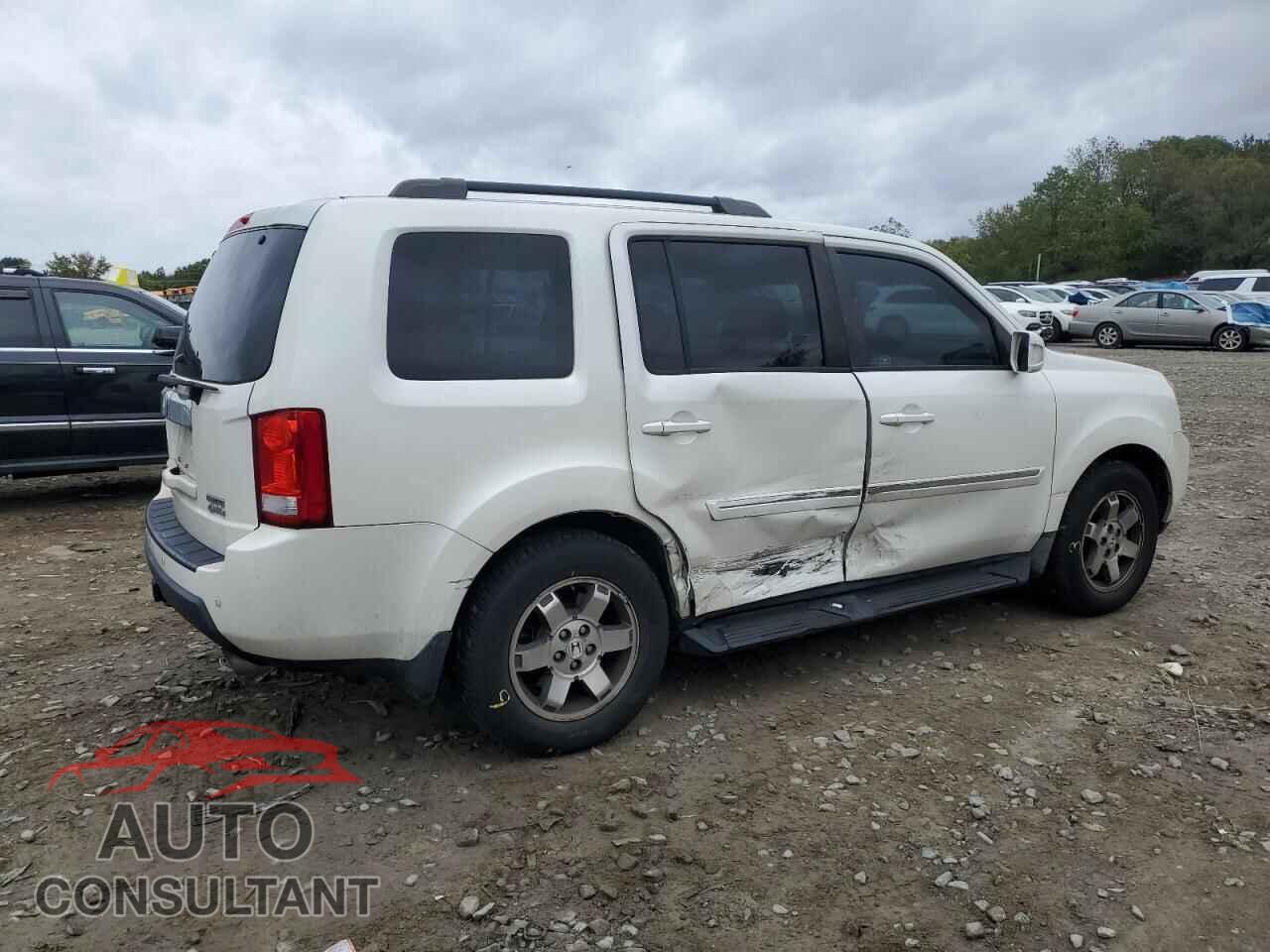 HONDA PILOT 2011 - 5FNYF4H96BB061112