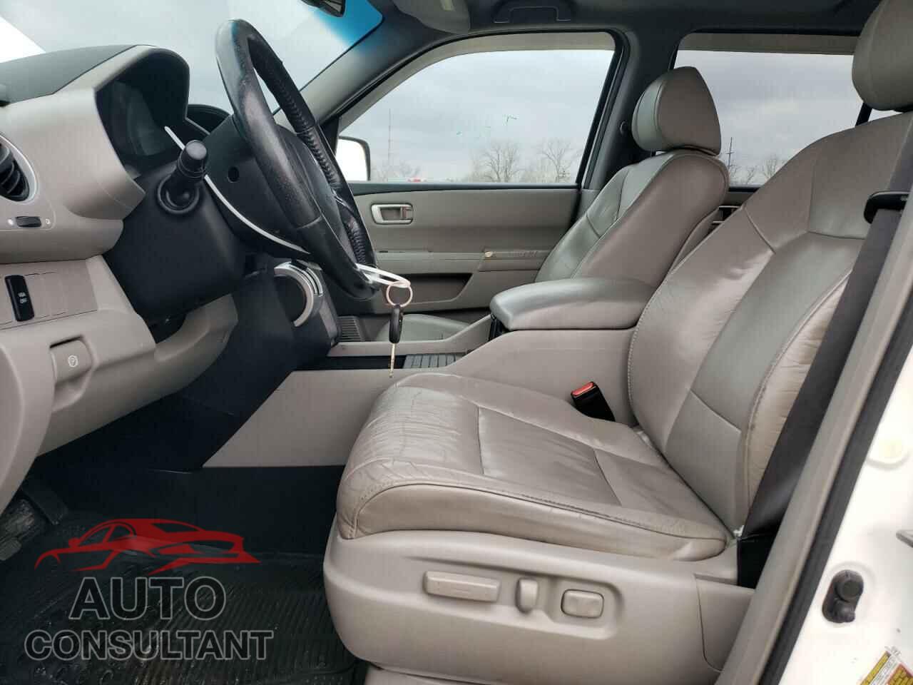 HONDA PILOT 2011 - 5FNYF3H51BB029045