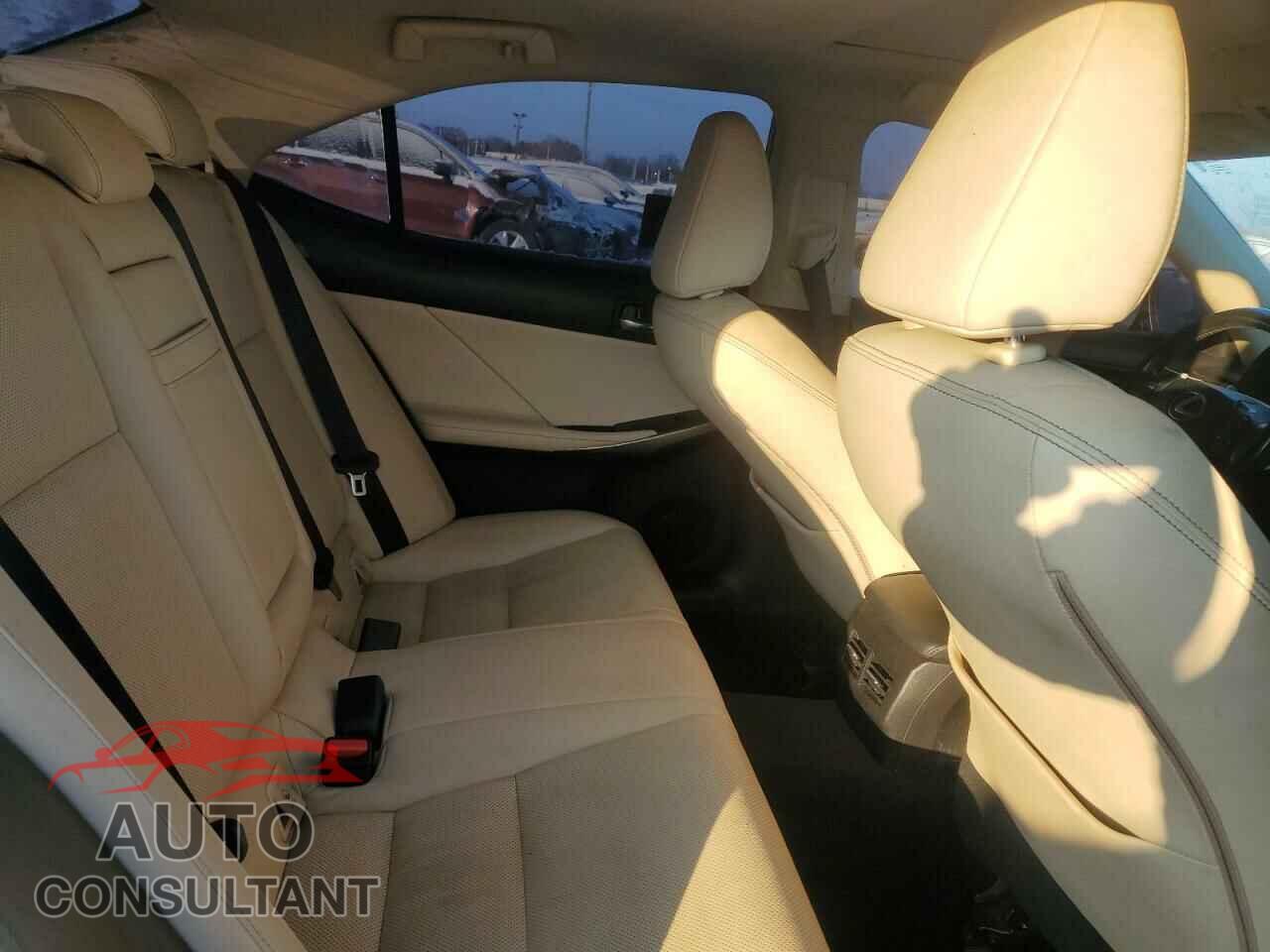 LEXUS IS 2015 - JTHCF1D27F5028109