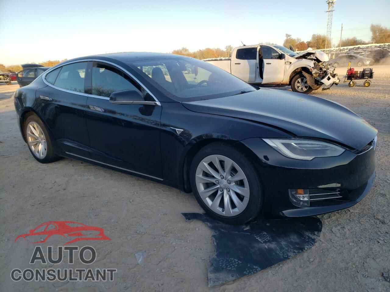 TESLA MODEL S 2017 - 5YJSA1E23HF201135