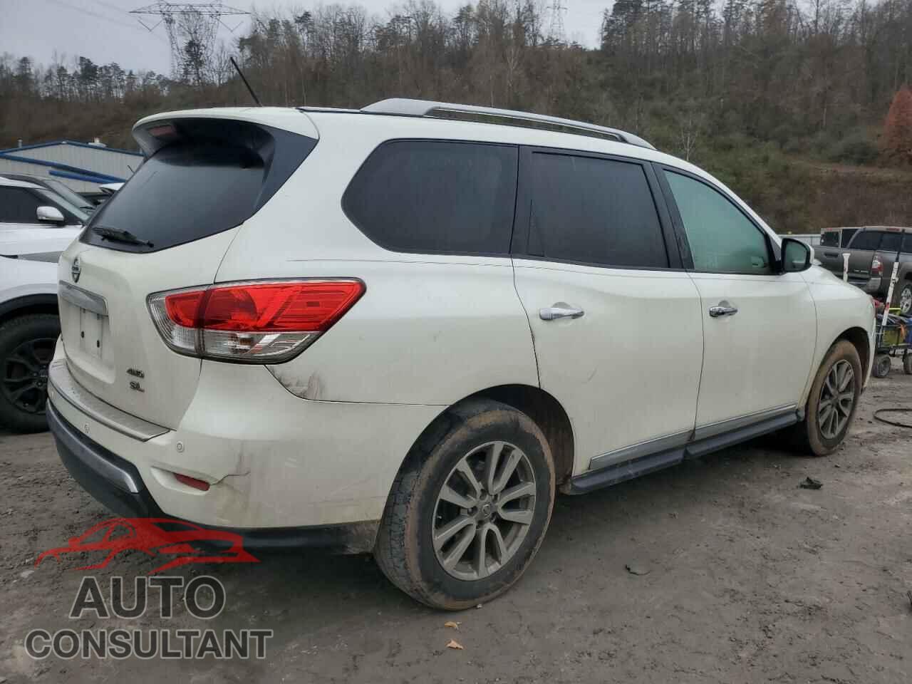 NISSAN PATHFINDER 2015 - 5N1AR2MMXFC620697