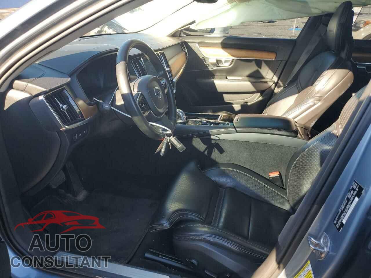 VOLVO S90 2018 - LVYBC0AL2JP028764