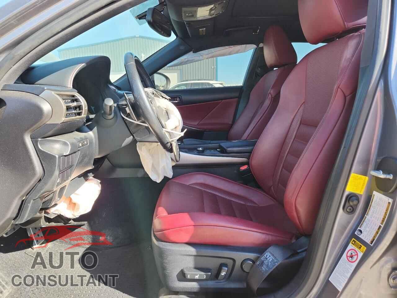 LEXUS IS 2015 - JTHCF1D20F5028257