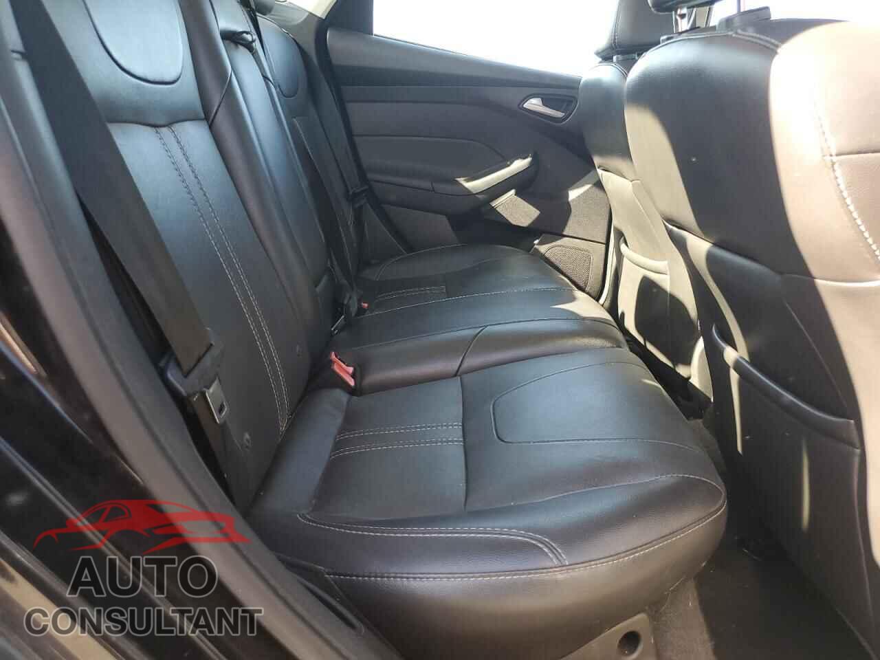 FORD FOCUS 2014 - 1FADP3F22EL156611