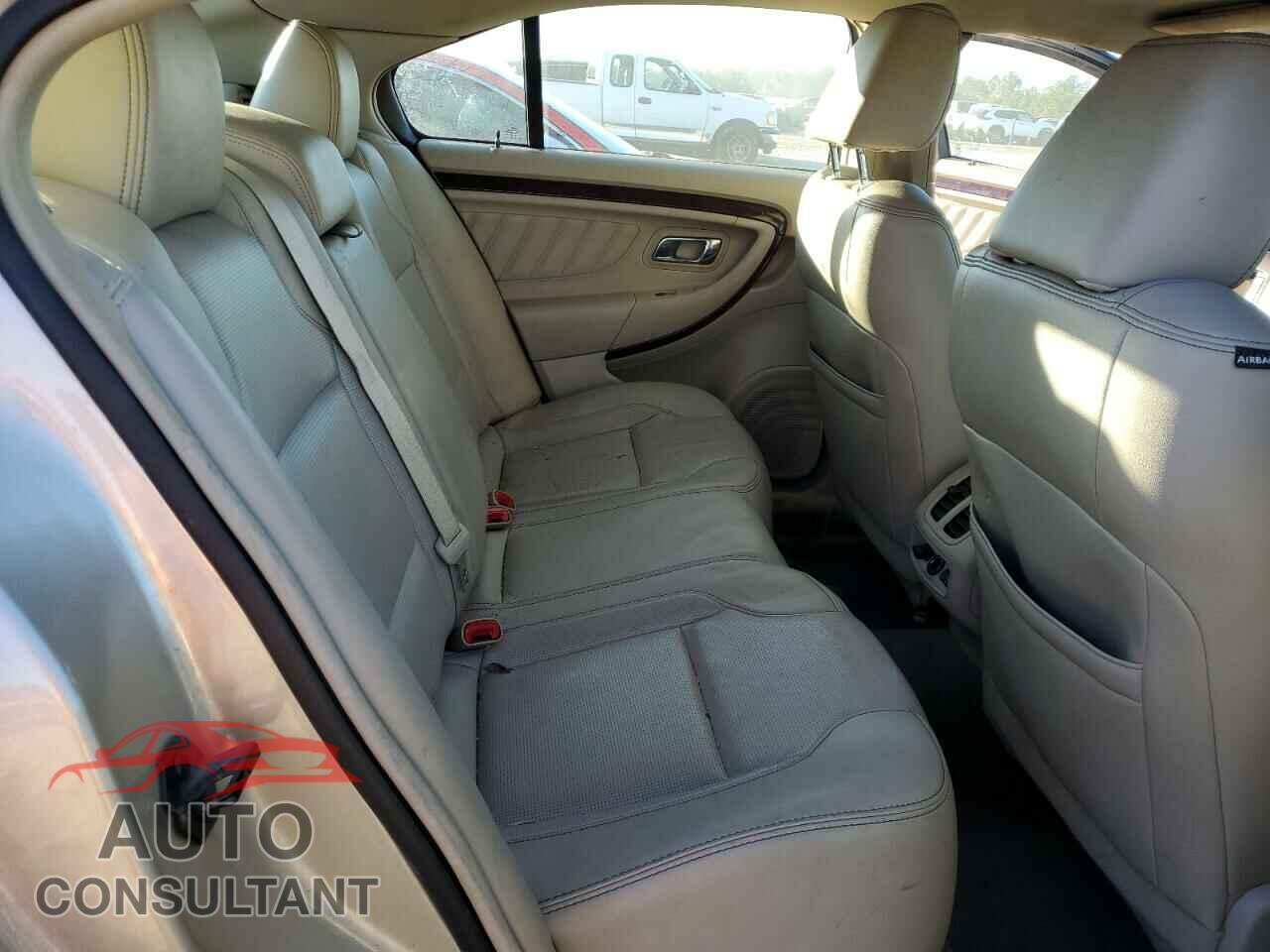 FORD TAURUS 2011 - 1FAHP2FW2BG148477