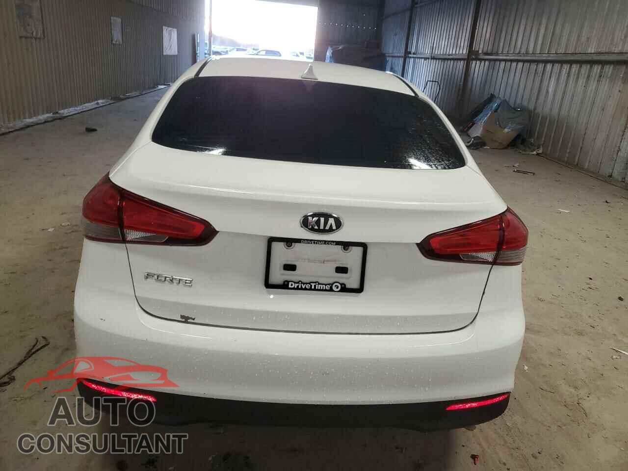 KIA FORTE 2018 - 3KPFK4A70JE197820