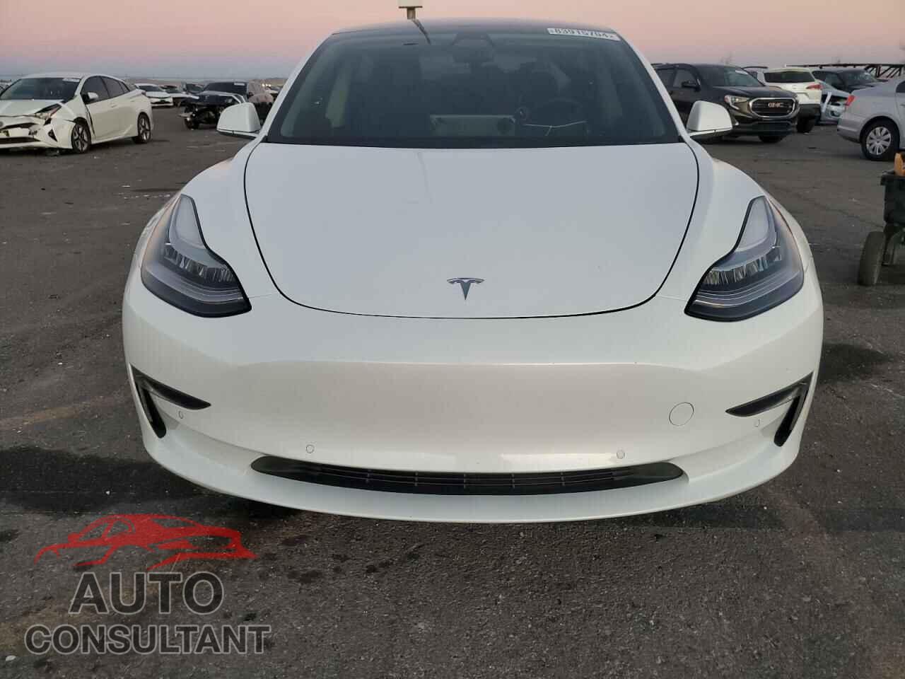 TESLA MODEL 3 2018 - 5YJ3E1EA1JF047093