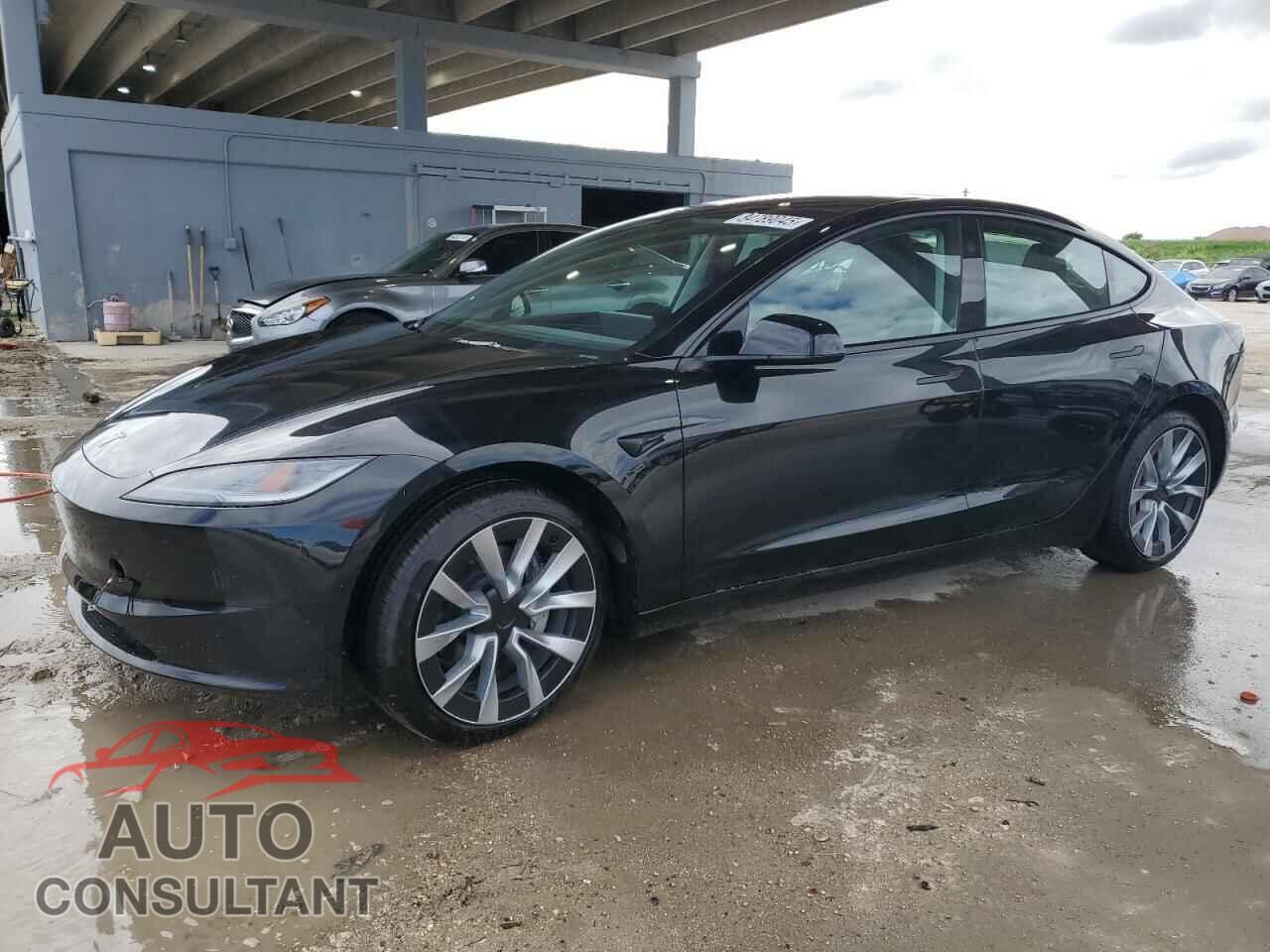 TESLA MODEL 3 2025 - 5YJ3E1EB5SF890028