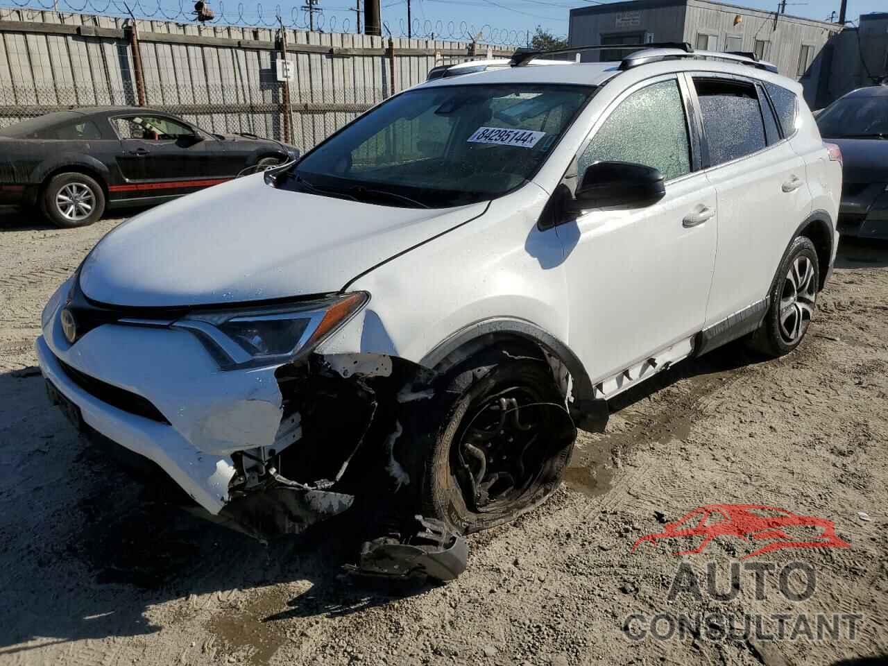 TOYOTA RAV4 2017 - JTMZFREV7HJ138171
