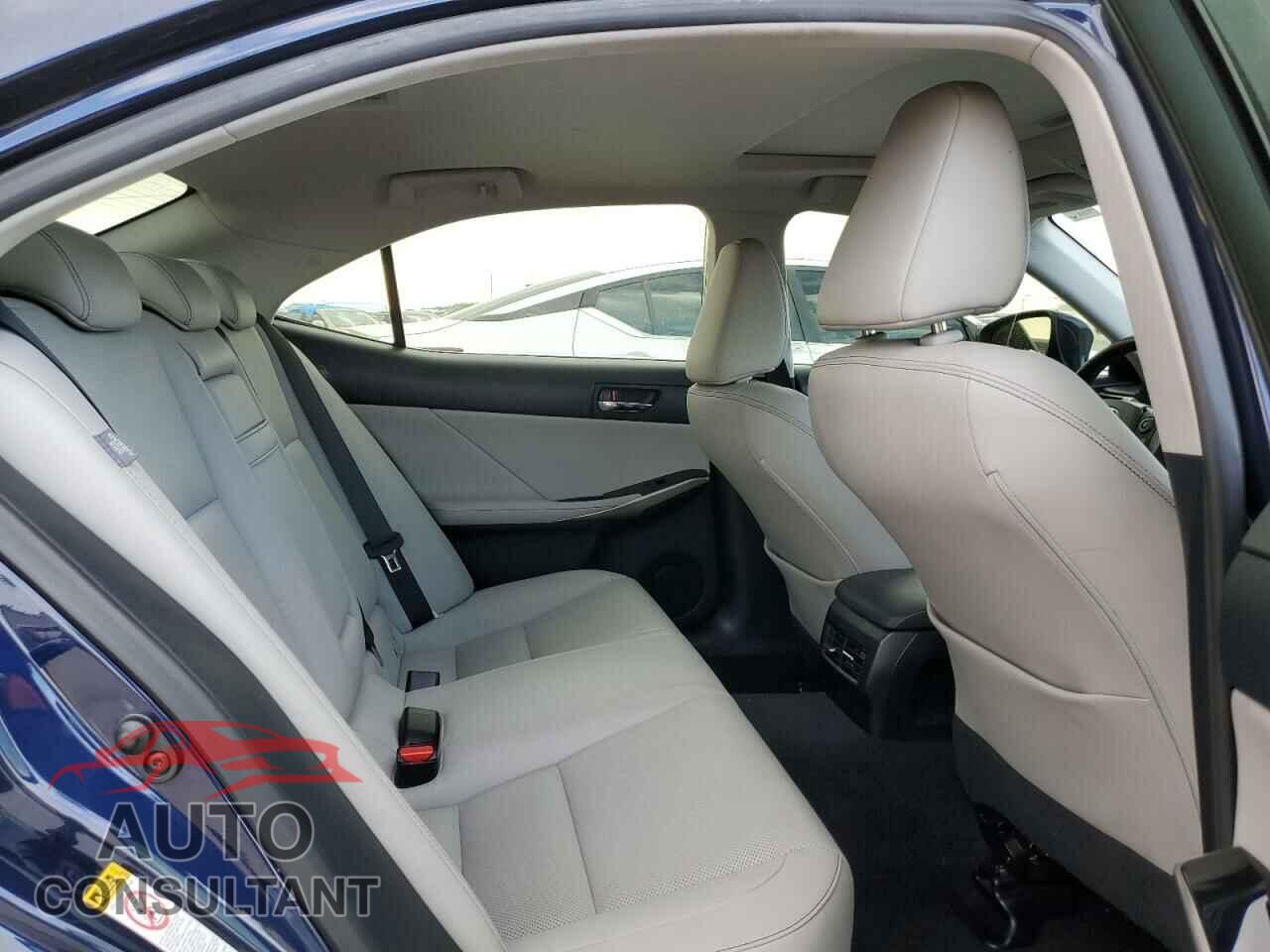 LEXUS IS 2015 - JTHBF1D25F5072007