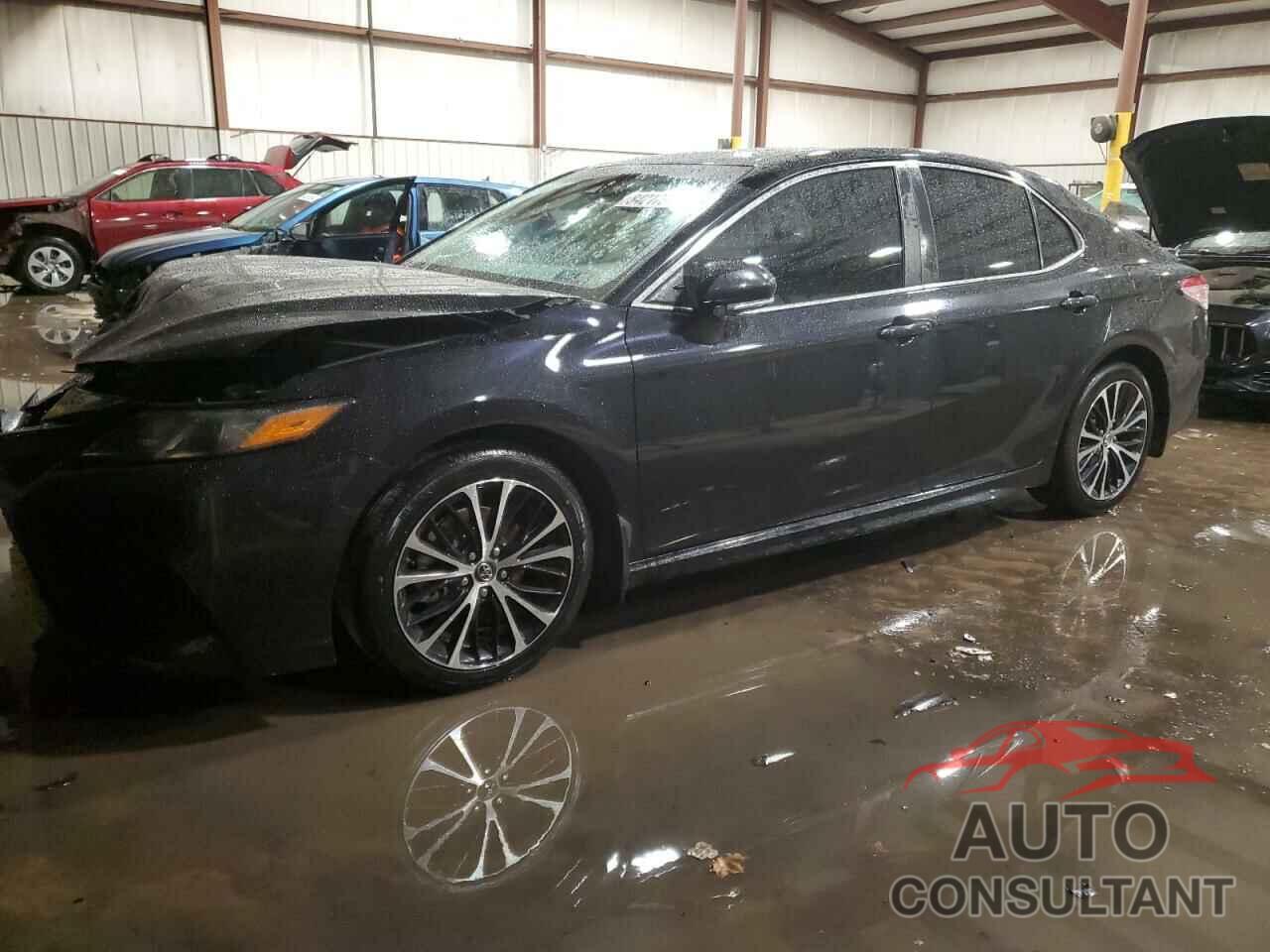 TOYOTA CAMRY 2018 - 4T1B11HK8JU144578