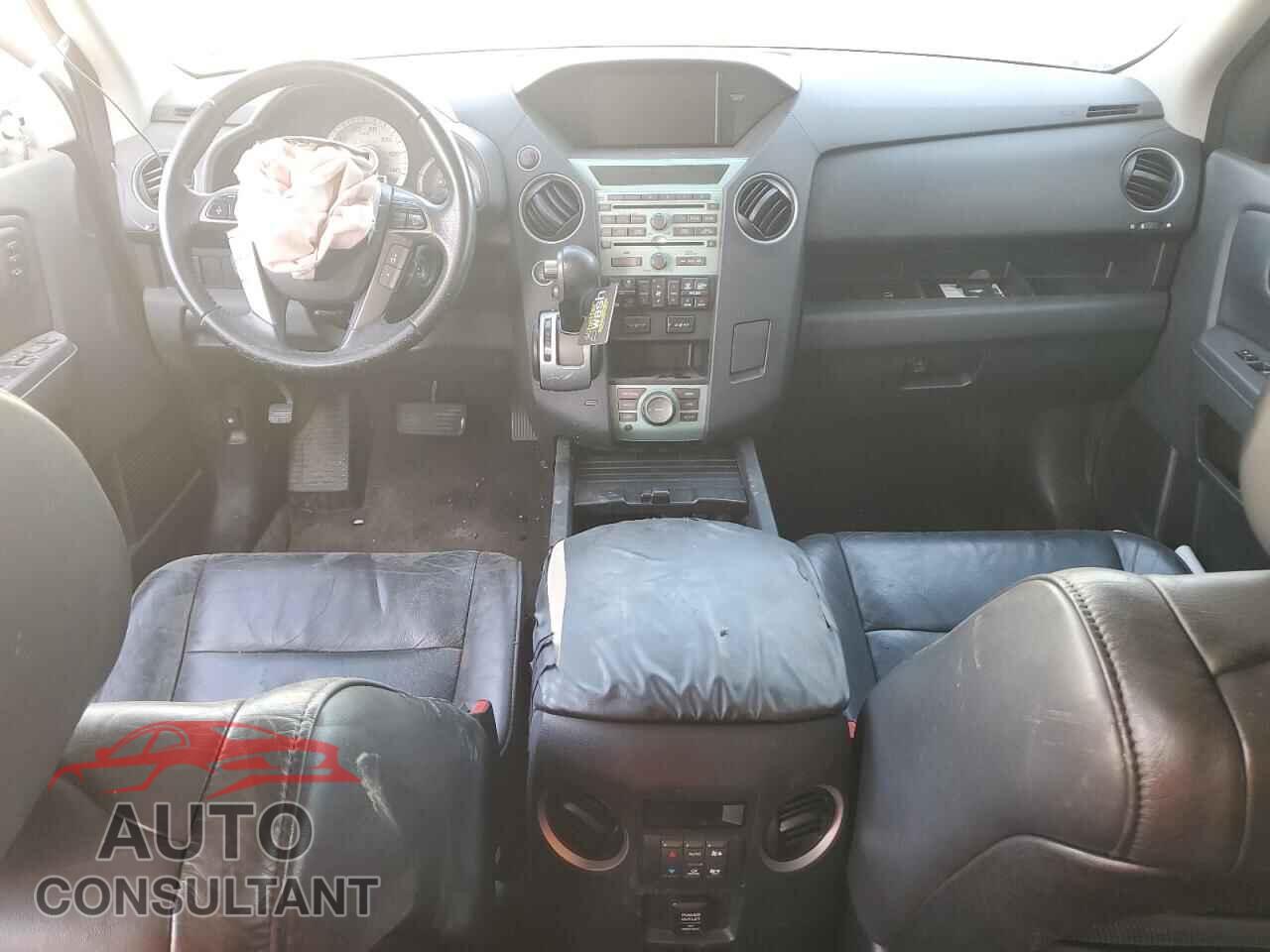 HONDA PILOT 2011 - 5FNYF4H92BB038040