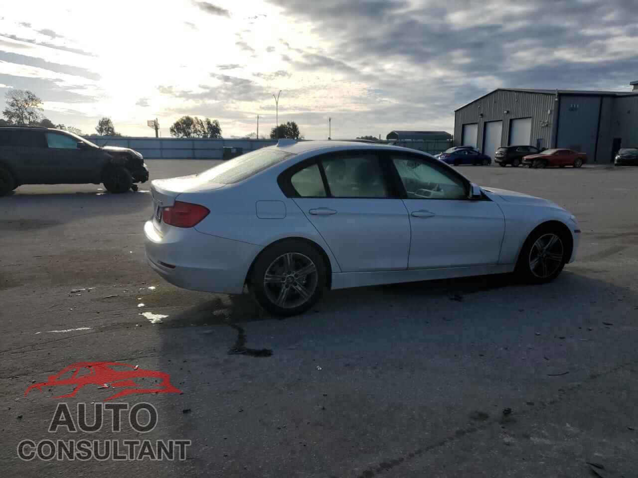 BMW 3 SERIES 2013 - WBA3A5C51DF600332