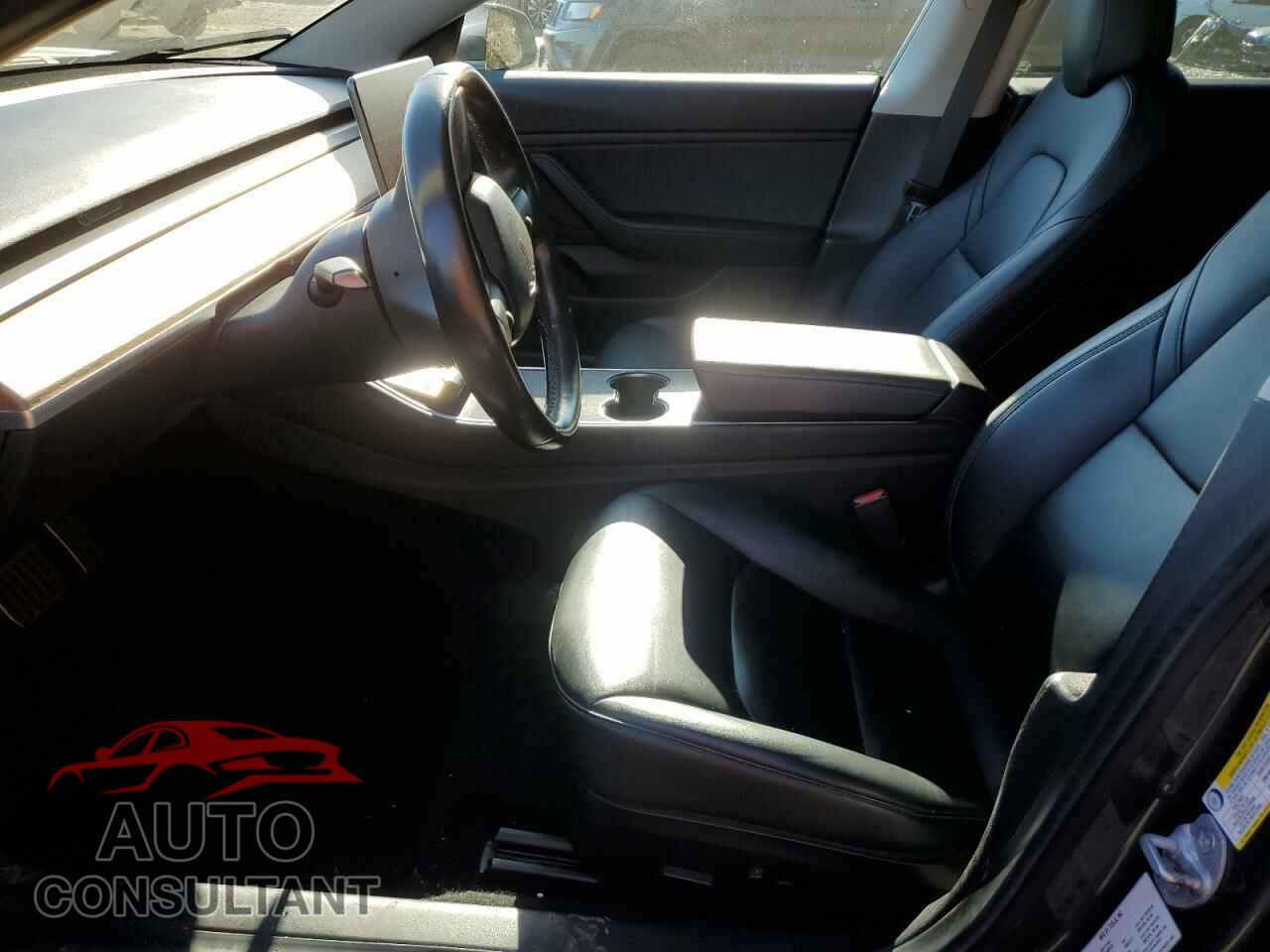 TESLA MODEL 3 2019 - 5YJ3E1EB2KF389453