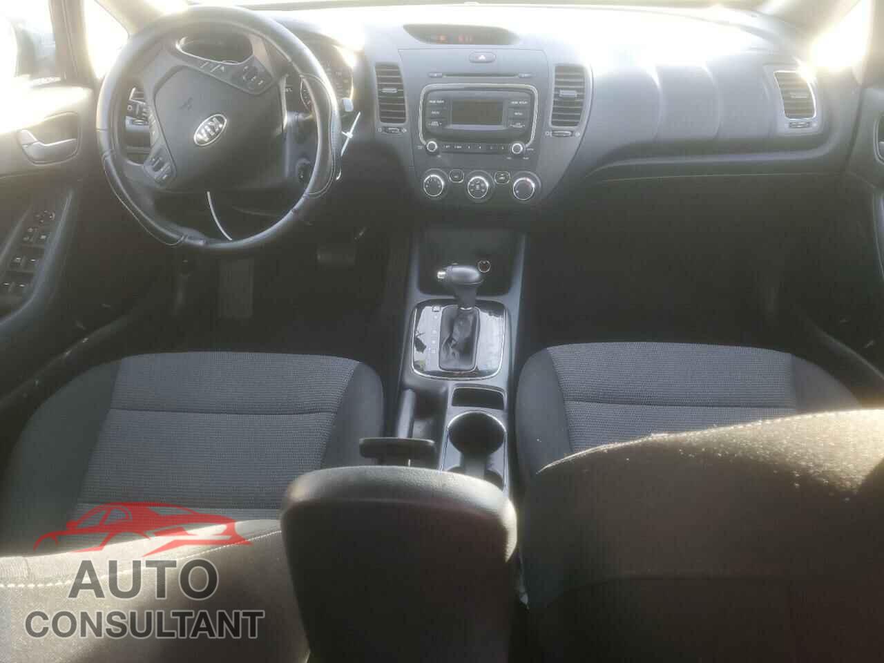KIA FORTE 2017 - 3KPFK4A77HE140038