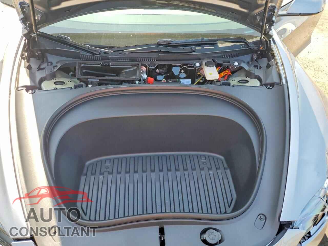 TESLA MODEL 3 2026 - 5YJ3E1EA0TF175456