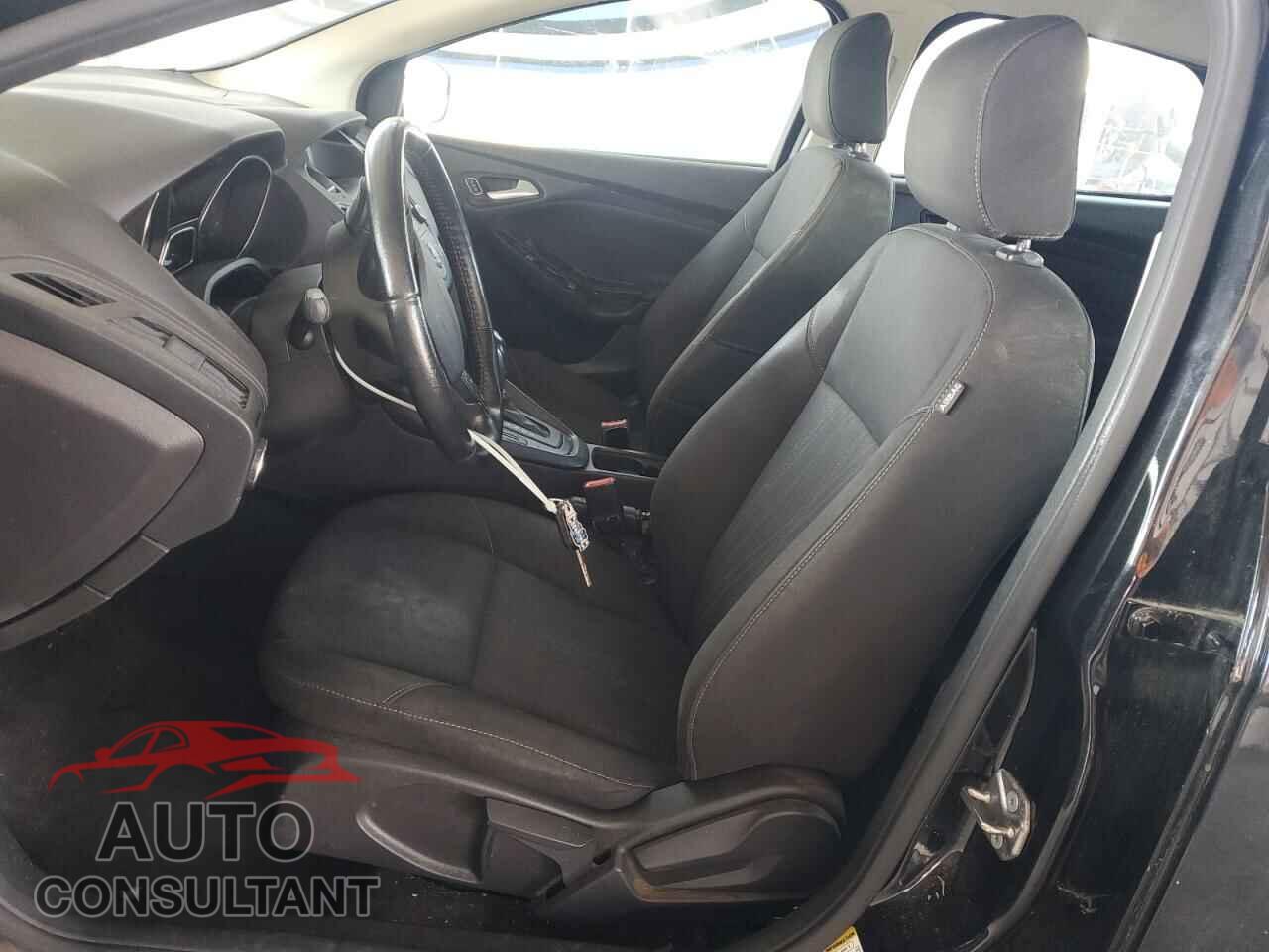 FORD FOCUS 2015 - 1FADP3F27FL211278