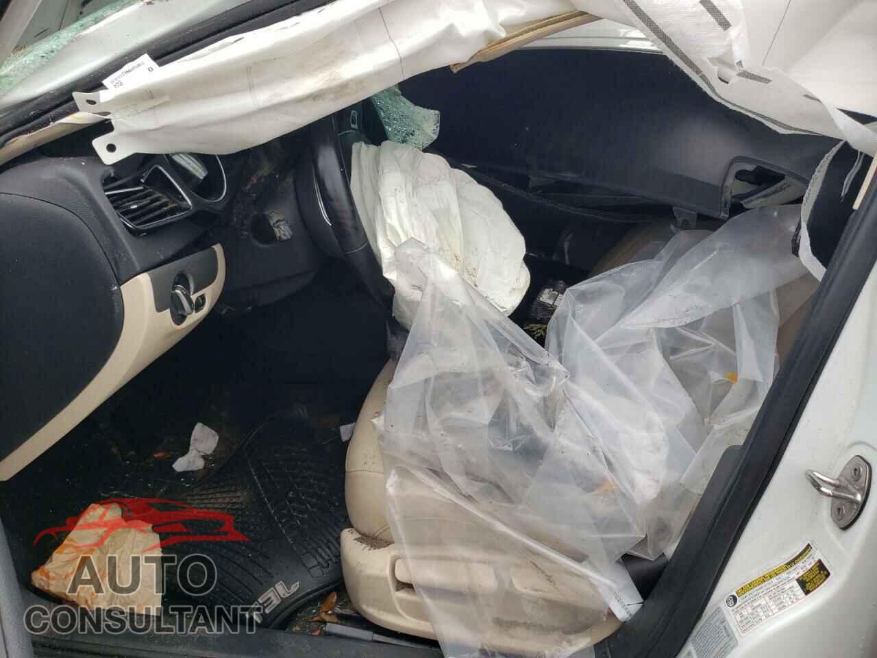 VOLKSWAGEN JETTA 2017 - 3VWDB7AJ0HM410606