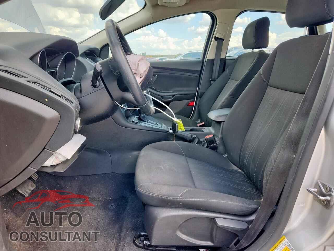 FORD FOCUS 2016 - 1FADP3K28GL252106